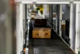 Sốc: Amazon tuyên bố sẽ thay thế 500.000 lao động bằng robot