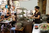 Những bát phở 20.000 - 30.000 đồng hiếm hoi ở Hà Nội giữa tâm 'bão giá'