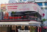 Bảng hiệu 'trắng' tiếng Việt, khách nội vừa xem vừa đoán... bên trong bán gì?