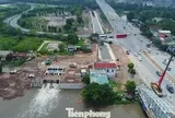 'Giải cứu' Đại lộ Thăng Long thoát ngập