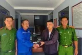 Thực hiện giao dịch chuyển khoản 30 triệu đồng cho vợ, ngay hôm sau người đàn ông SN 1992 báo Công an