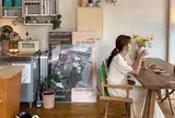 Vì sao nhiều gia đình không còn treo TV chính giữa phòng khách?