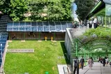 Cận cảnh mái che, nhà chờ tiện ích nối trạm xe buýt với ga metro