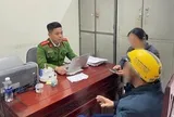 Công an yêu cầu người dân thường xuyên nhận và chuyển tiền qua nhiều tài khoản ngân hàng trong trường hợp sau đến cơ quan trình báo