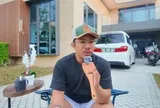 Tài xế Grab ở Singapore kiếm 122 triệu đồng/tháng, đi Porsche, sống ở 2 quốc gia, sở hữu biệt thự