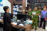Công an khám xét khẩn cấp 5 công ty, 8 người đã bị bắt