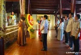 Đến tỉnh duy nhất của Việt Nam có 3 mặt giáp biển, bà Thái Hương dâng hoa tại một công trình đặc biệt
