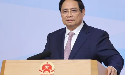 Thủ tướng: Đưa Trung tâm tài chính quốc tế tại Việt Nam hoạt động ngay trong tháng 11