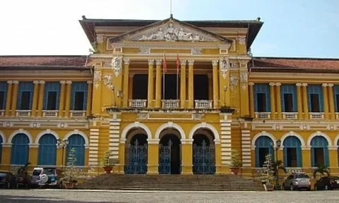 Áp lực thụ lý hơn 100.000 vụ án trong 6 tháng 2025, TAND TPHCM dùng AI để rút ngắn thời gian xử lý hồ sơ