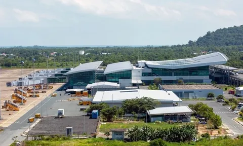 Chuyển giao toàn bộ tài sản một cảng hàng không Việt cho tư nhân