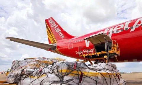 Vietjet hỗ trợ đổi vé miễn phí với khách bị ảnh hưởng bởi mưa lũ miền Trung