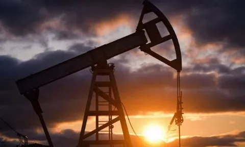 Chưa hết buồn vì mất khách hàng, Nga đón thêm đối thủ cạnh tranh mới tại châu Á: Âm thầm vận chuyển đến Trung Quốc qua bên thứ 3, sản lượng hơn 200.000 thùng dầu/ngày