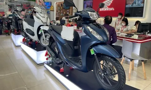 Loạt xe ga Honda bất ngờ bị đội giá, có mẫu còn chênh cả chục triệu