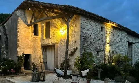 Chi hơn 4 tỷ đồng mua ngôi làng bỏ hoang 50 năm để cải tạo thành khu nghỉ dưỡng