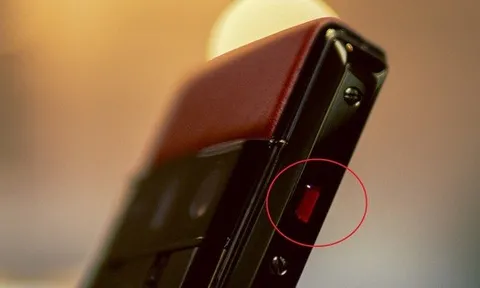 Bí ẩn về phím bấm vật lý "huyền thoại" trên điện thoại vẫn còn đến ngày nay