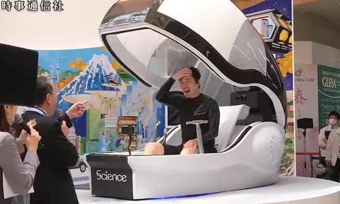 "Máy giặt người" chỉ nghe cũng đủ khiếp sợ: Nhà sản xuất khẳng định nó "thậm chí có thể rửa sạch tâm hồn"