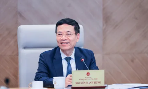 Bộ trưởng Nguyễn Mạnh Hùng: Trước chỉ Bộ trưởng trở lên mới có trợ lý, chi phí hàng nghìn USD, nay người dân bình thường cũng có trợ lý chỉ với 10 USD