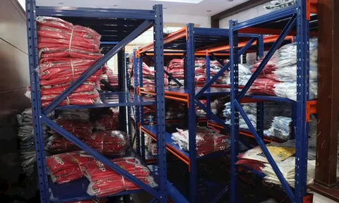 Phát hiện kho hàng giả tại Hà Nội, do Dương Tấn Rine làm chủ