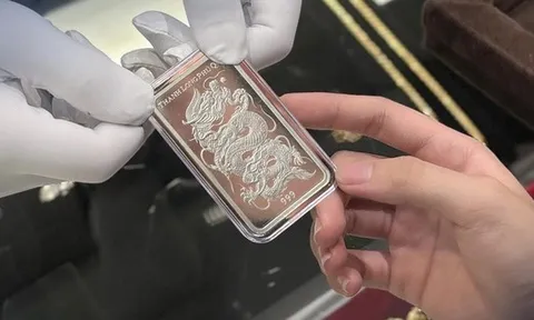 Giá bạc ổn định ở mức hơn 64 triệu đồng/kg