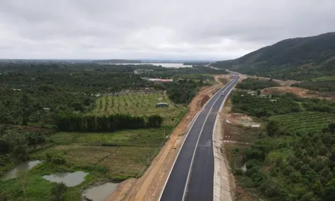 Cận cảnh 48km cuối tuyến cao tốc Khánh Hoà - Buôn Ma Thuột trước giờ thông xe kỹ thuật