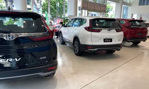 Đề xuất giảm lệ phí đăng ký ô tô: Chưa đủ kích sức mua