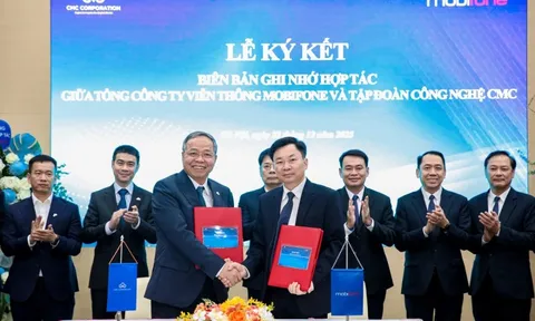 CMC "bắt tay" MobiFone