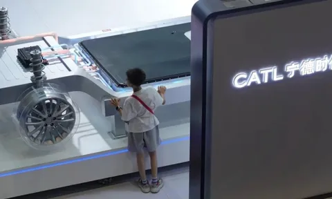 Hạ tầng AI toàn cầu gặp khó vì 'khát' điện: Trung Quốc tung lời giải bằng công nghệ pin có khả năng lưu trữ điện, thống trị gần 70% thị phần toàn cầu