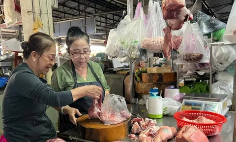 Cuối năm, thịt heo lại tăng 'nóng’