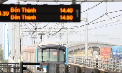 TPHCM khuyến khích đi metro, xe buýt đến trung tâm hành chính công