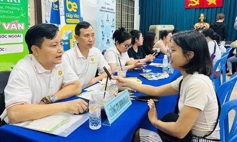 Việc nhẹ lương cao: Cái bẫy quen dịp cận Tết