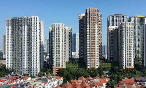 Bộ Xây dựng: Nguồn cung tăng mạnh, giá nhà vẫn 'leo thang'