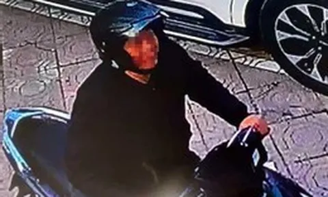 Cụ bà ở Hà Nội bị kẻ lừa đảo hack điện thoại, đến tận nhà lấy tiền mặt