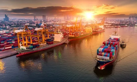 Vượt “bão” thuế quan, Việt Nam trở thành quán quân tăng trưởng châu Á năm 2025