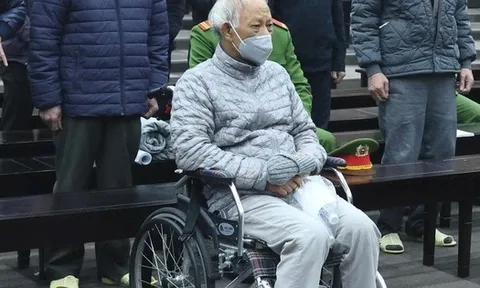 Cựu tổng giám đốc VICEM nói "không ngạc nhiên" khi nhận "quà Tết" hàng trăm triệu đồng