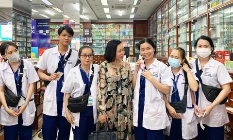 Nhân viên FPT Long Châu nhận thưởng Tết tới 127 triệu đồng