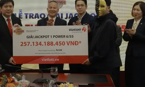 Một doanh nhân ở TPHCM đã gọi điện cho vợ ngay khi biết tin trúng Vietlott hơn 257 tỉ đồng