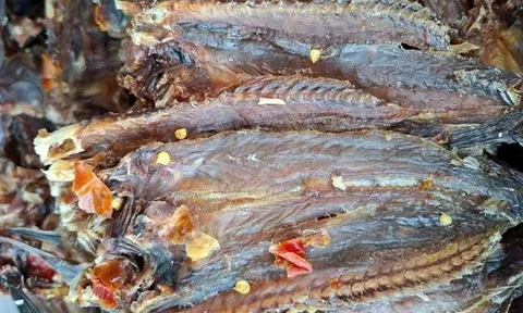 Cận Tết, khô cá "biết leo cây" có giá 600.000 đồng/kg