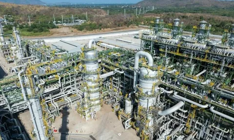 Ngành hóa dầu toàn cầu "ngấm đòn" dư thừa nguồn cung từ Trung Quốc: Đại gia Thái Lan xoay trục chiến lược tại Việt Nam, quyết đấu hàng nhập khẩu giá rẻ