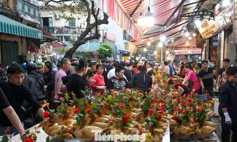 Chợ 'nhà giàu' Hàng Bè tấp nập ngày 29 tháng Chạp