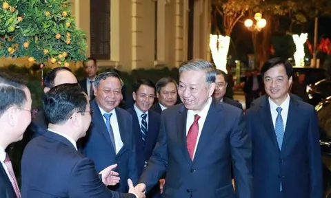 Tổng Bí thư hoan nghênh Hà Nội 'dám nhìn thẳng vào sự thật, mạnh dạn đổi mới tư duy, nghĩ lớn, làm lớn'