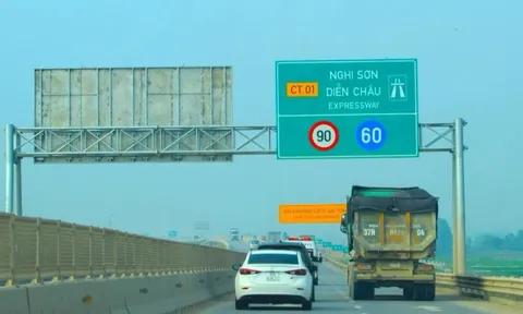 Từ hôm nay, thu phí 5 tuyến đường cao tốc Bắc - Nam phía Đông