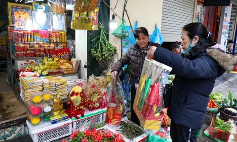 Thị trường đồ lễ cúng Ông Công, Ông Táo 2026 thay đổi văn minh, hiện đại