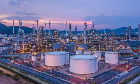 Căng thẳng Trung Đông: Một nước Đông Nam Á tuyên bố dừng xuất khẩu dầu và sản phẩm dầu mỏ