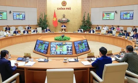 Thủ tướng: Xung đột quân sự ở Trung Đông tác động nguồn cung và giá dầu, vận tải biển