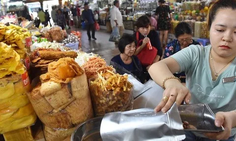 Chính phủ quy định chi tiết ngưỡng doanh thu miễn các loại thuế với hộ kinh doanh