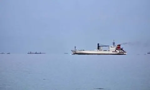 Gần 1 triệu tấn hàng đang di chuyển đến châu Á thì bất ngờ đứng im