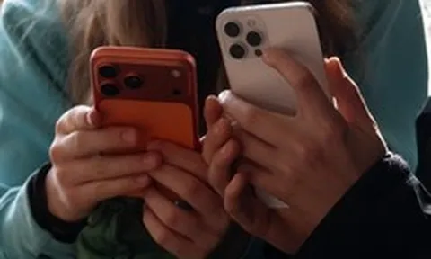 Công cụ hack iPhone mới bị lộ có thể âm thầm chiếm quyền hàng trăm triệu thiết bị chỉ qua một cú nhấp