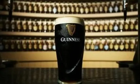 Trí tuệ nhân tạo lấy cảm hứng từ một ngôi sao truyền hình thực tế đã gọi điện đến 3.000 quán rượu để tìm ra cốc bia Guinness rẻ nhất ở Ireland