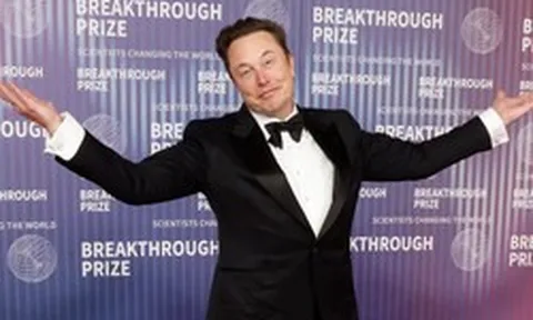 Mark Zuckerberg và Elon Musk "xuống đường" chỉ đạo giao thông: Vụ hack ngớ ngẩn nhất năm phơi bày tử huyệt của đô thị thông minh