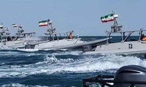 Iran tuyên bố không bao giờ từ bỏ quyền kiểm soát eo biển Hormuz